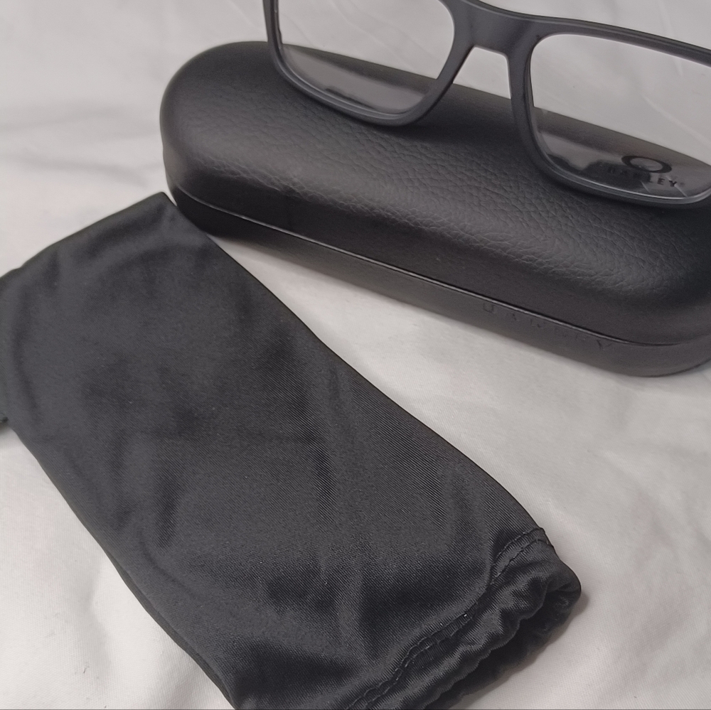 Oakley frames - Picture 2 of 5